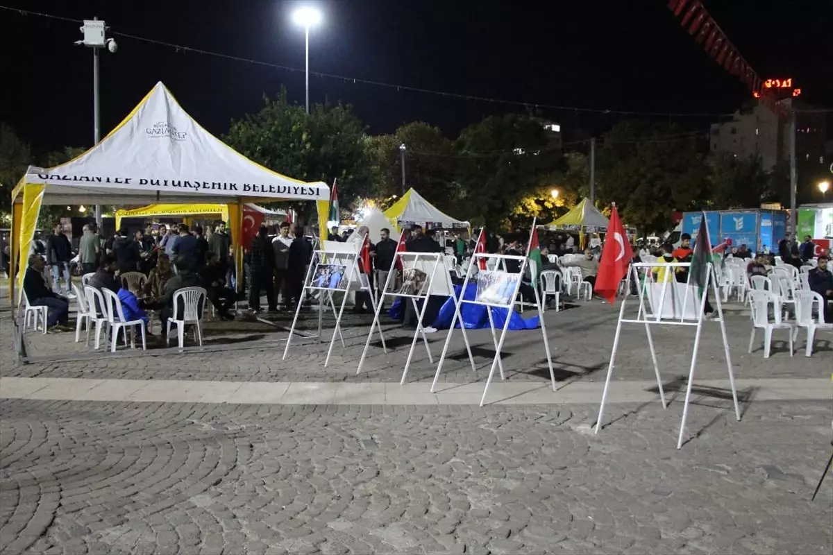 Türkiye'de İsrail'in Küresel Sumud Filosu Saldırısına Geniş Katılımlı Protestolar