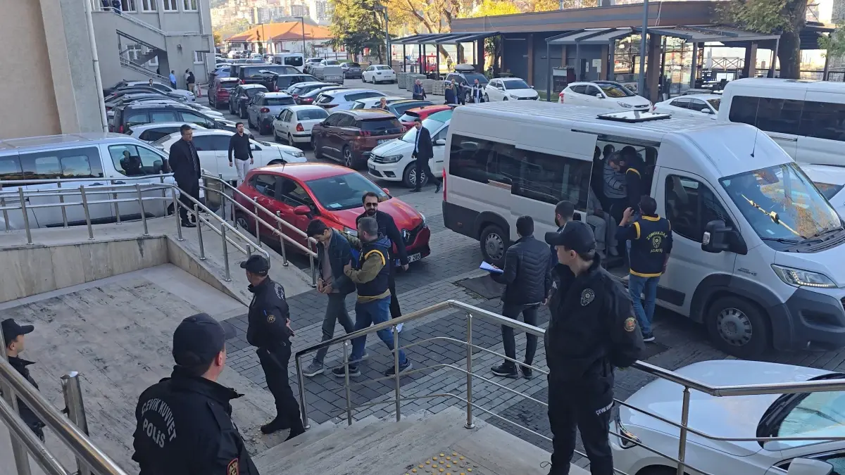 Zonguldak'ta 2.5 Milyon Liralık Dolandırıcılık Operasyonu ve Tutuklamalar