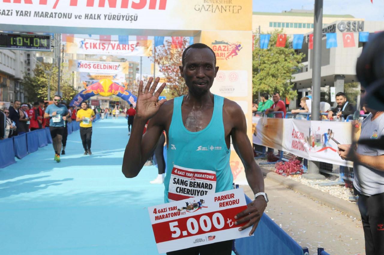7. Gazi Yarı Maratonu 2025’te Rekor Katılımla Gaziantep’te Başlıyor