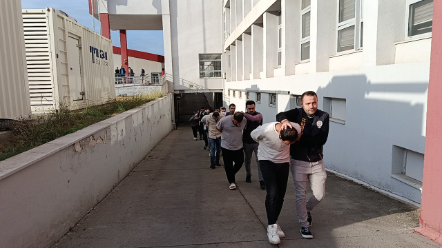 Adana'da Büyük Dolandırıcılık Şebekesi Operasyonu ve Çökertilmesi