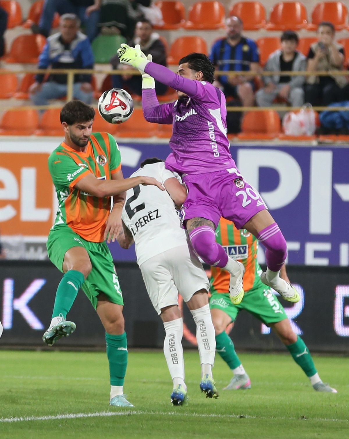 Alanyaspor ile Gaziantep FK 0-0 berabere kaldı, Süper Lig'de puanlar paylaşıldı