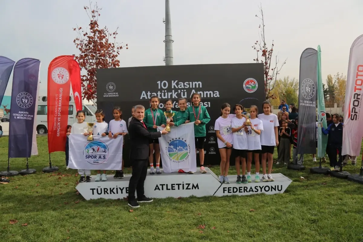 Atatürk'ü Anma Töreni ve Atletizm Yarışları Atatürk'ü Anma Töreni ve Atletizm Yarışları