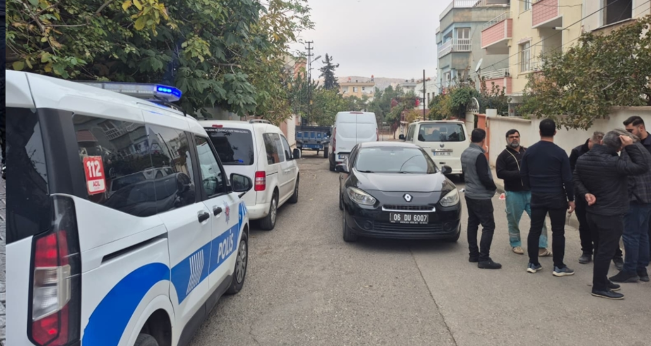 Boşanma Aşamasındaki Eşini Silahla Vurarak Hayatına Son Verdi