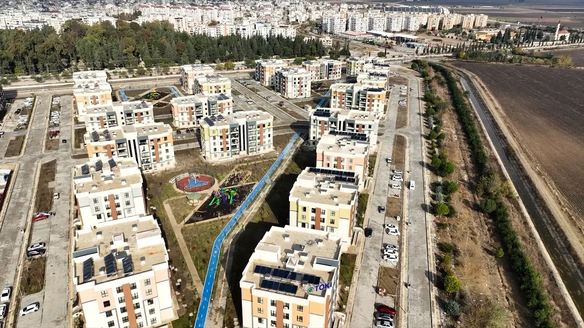 Deprem Bölgesinde 350 Bin Konut ve İş Yerinin İnşası Yıl Sonuna Kadar Tamamlanacak