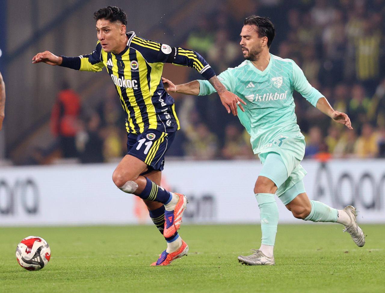 Fenerbahçe, Kadıköy'de Kayserispor'u 4-2 Mağlup Etti: 6 Gollü Heyecanlı Mücadelede Liderlik Yarışı Kızıştı
