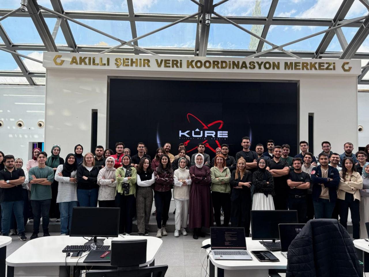 Gaziantep Büyükşehir'in Gençlerle Dijital Ansiklopedi Atölyesi Katkısı