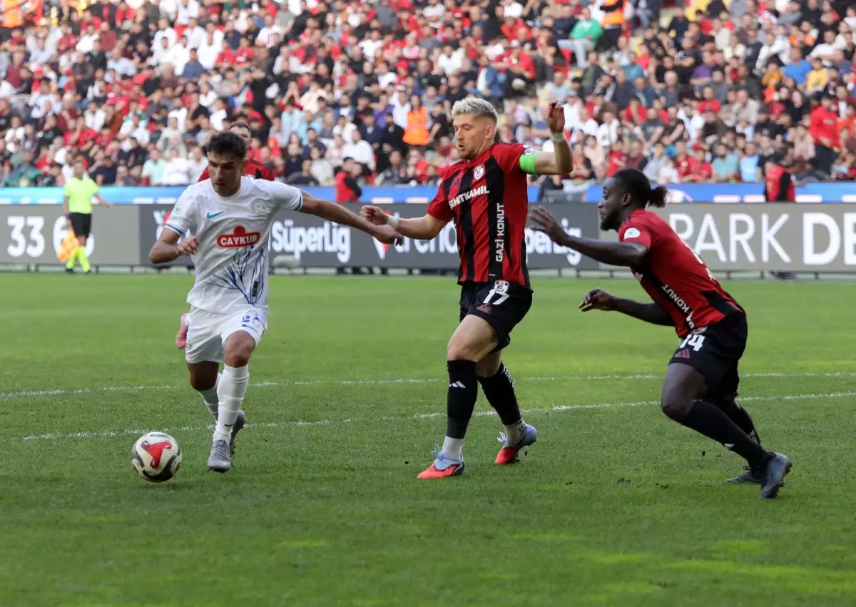 Gaziantep FK - Çaykur Rizespor: 2-2 Beraberlik