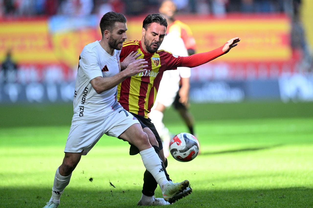 Gaziantep FK Kayseri Deplasmanında Farklı Kazandı: 3-0'lık Skorla 3 Puan
