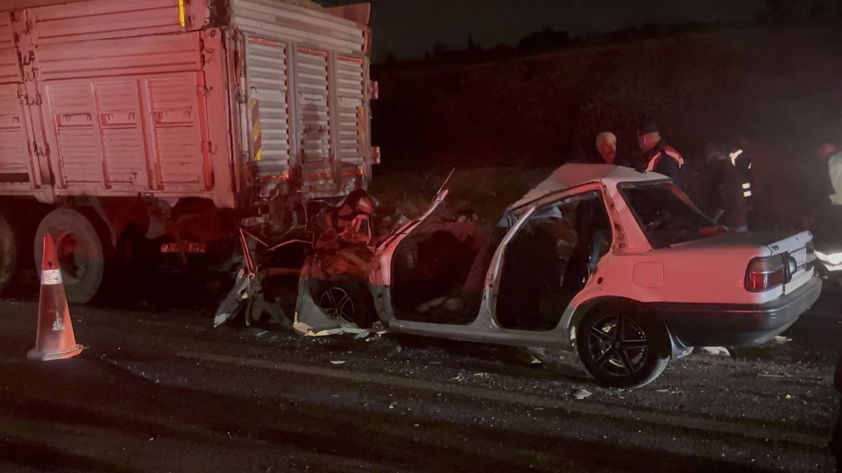 Gaziantep-Kahramanmaraş Karayolunda Meydana Gelen Feci Kazada 3 Kişi Hayatını Kaybetti