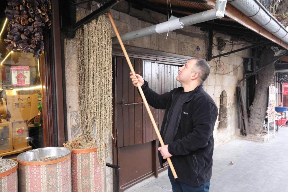 Gaziantep'in Kış Lezzeti: Kuru Bamya Tezgahlarda 2 Bin TL’den Satılıyor