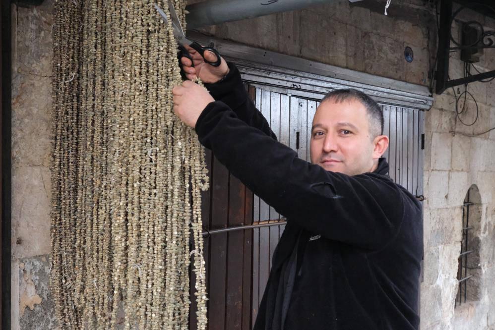 Gaziantep'in Kış Lezzeti: Kuru Bamya Tezgahlarda 2 Bin TL’den Satılıyor