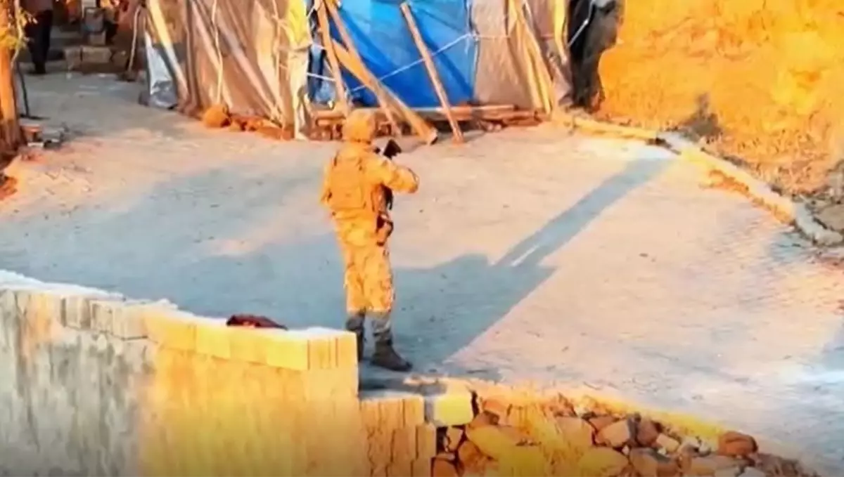 Gaziantep'te DEAŞ'a Yönelik Jandarma Operasyonunda 13 Kişi Gözaltına Alındı