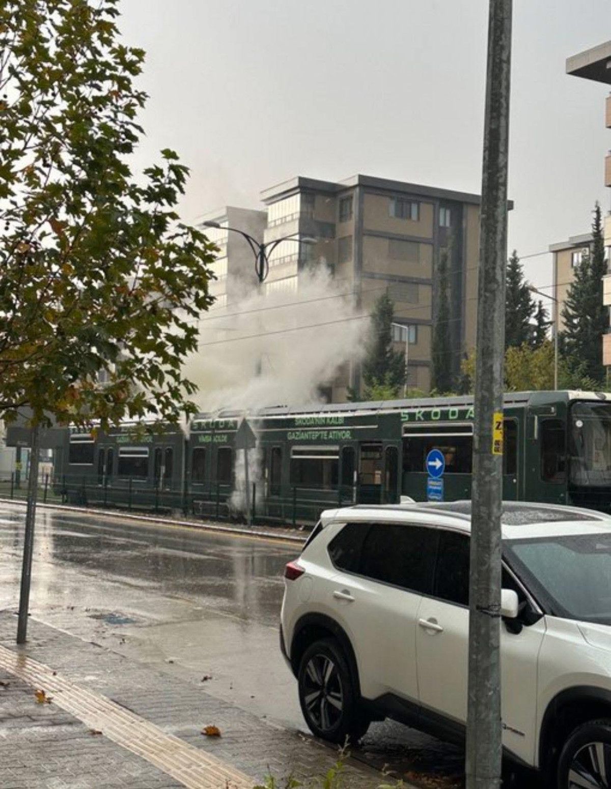 Gaziantep'te Tramvaya Yıldırım Çarpması ve Yaşanan Panik