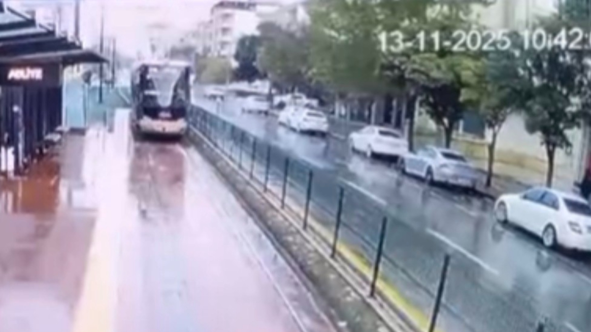 Gaziantep'te Tramvaya Yıldırım Çarpması ve Yaşanan Panik