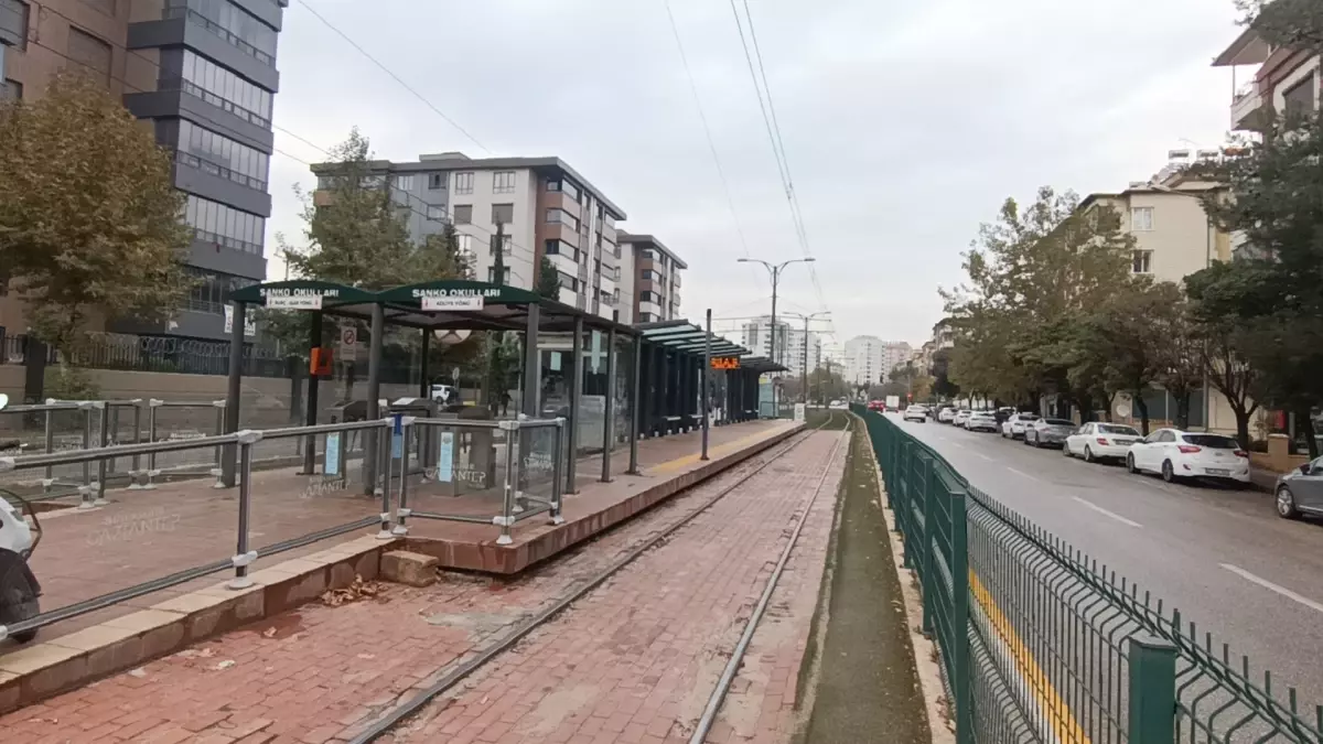 Gaziantep'te Tramvaya Yıldırım Düştü