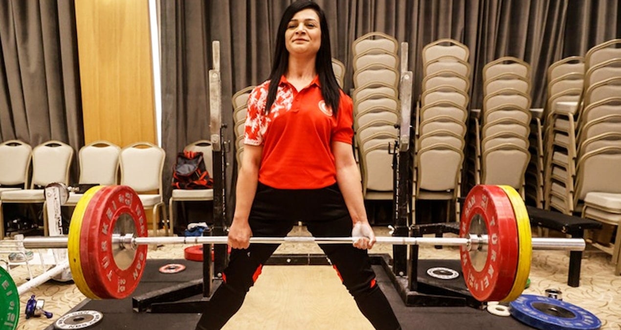 Görme Engelli Sporcu Gülistan Özdemir'in Dünya Şampiyonalarındaki Başarıları ve Gururu