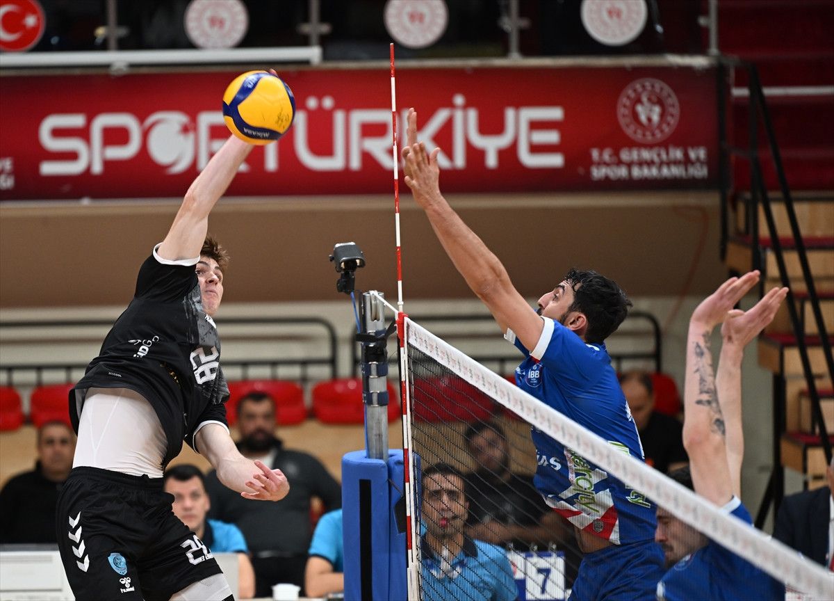 İstanbul Büyükşehir Belediyespor, Gaziantep Gençlikspor'a set vermedi