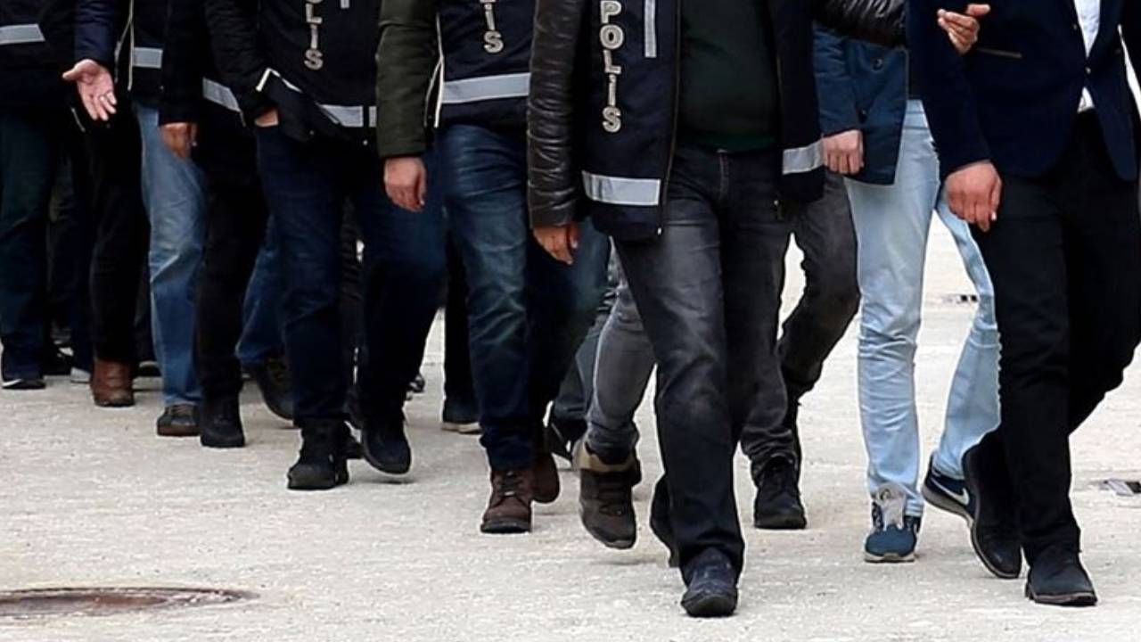 İstanbul Merkezli Geniş Çaplı FETÖ Operasyonunda 35 Şüpheli Tutuklandı