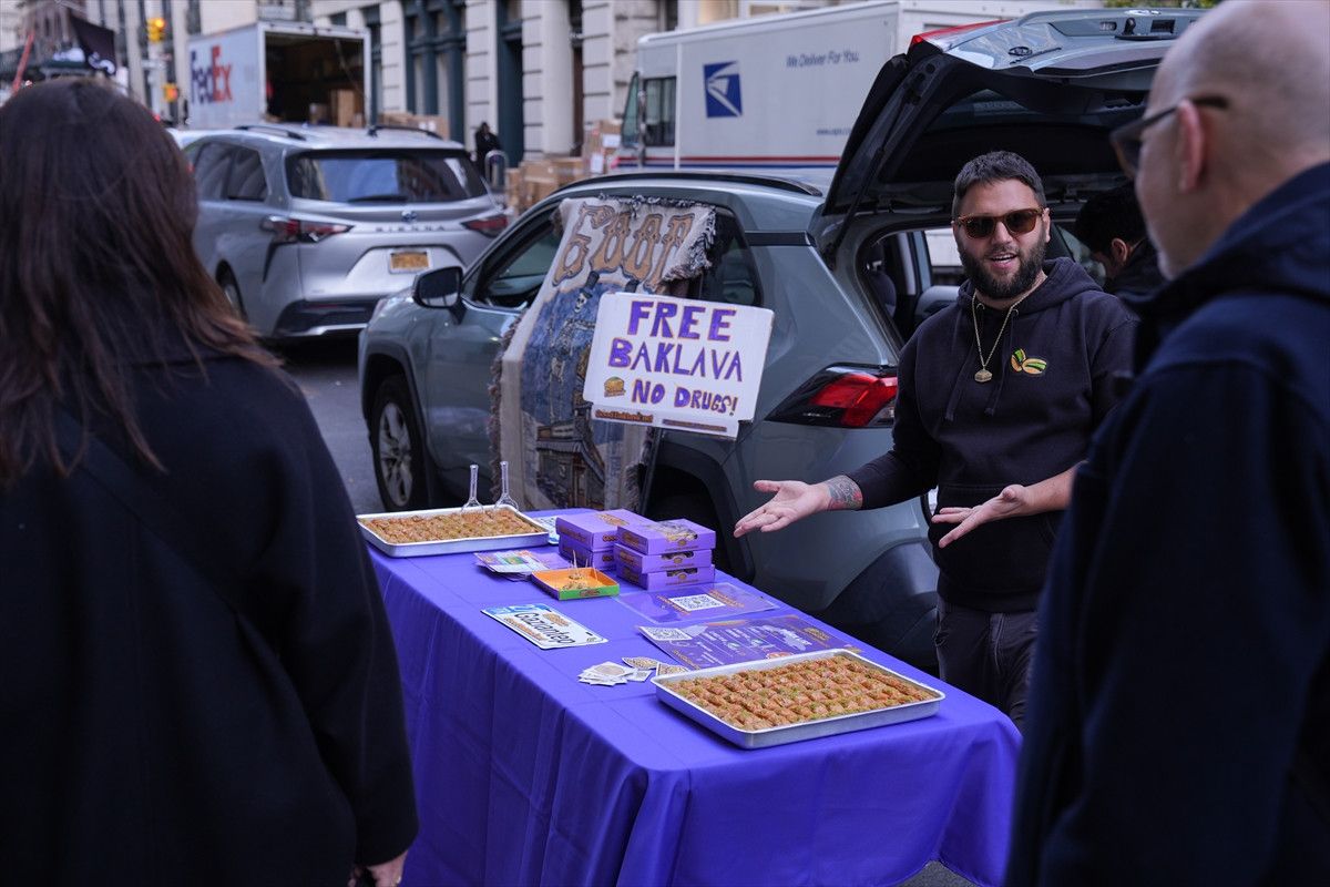 New York'ta Türk Baklavasına Büyük İlgi: Amerikalı Girişimcinin Başarı Hikayesi