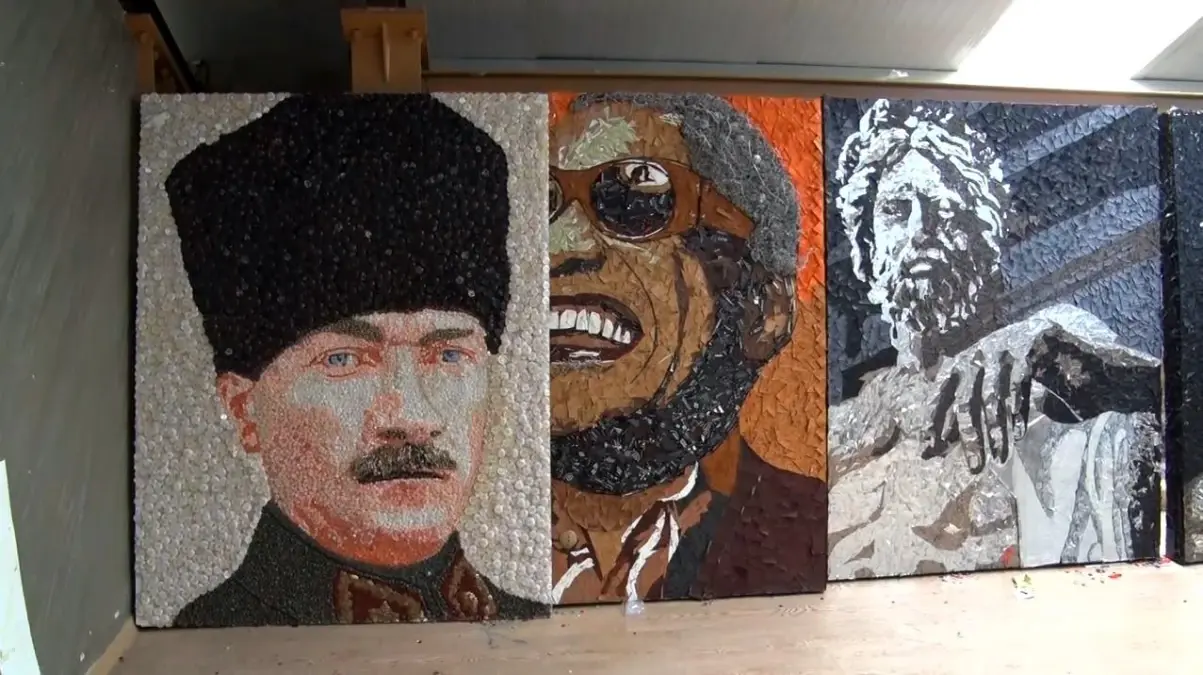 Atıkları sanat eserine dönüştürdü, tabloları tüm dünyada yer buldu