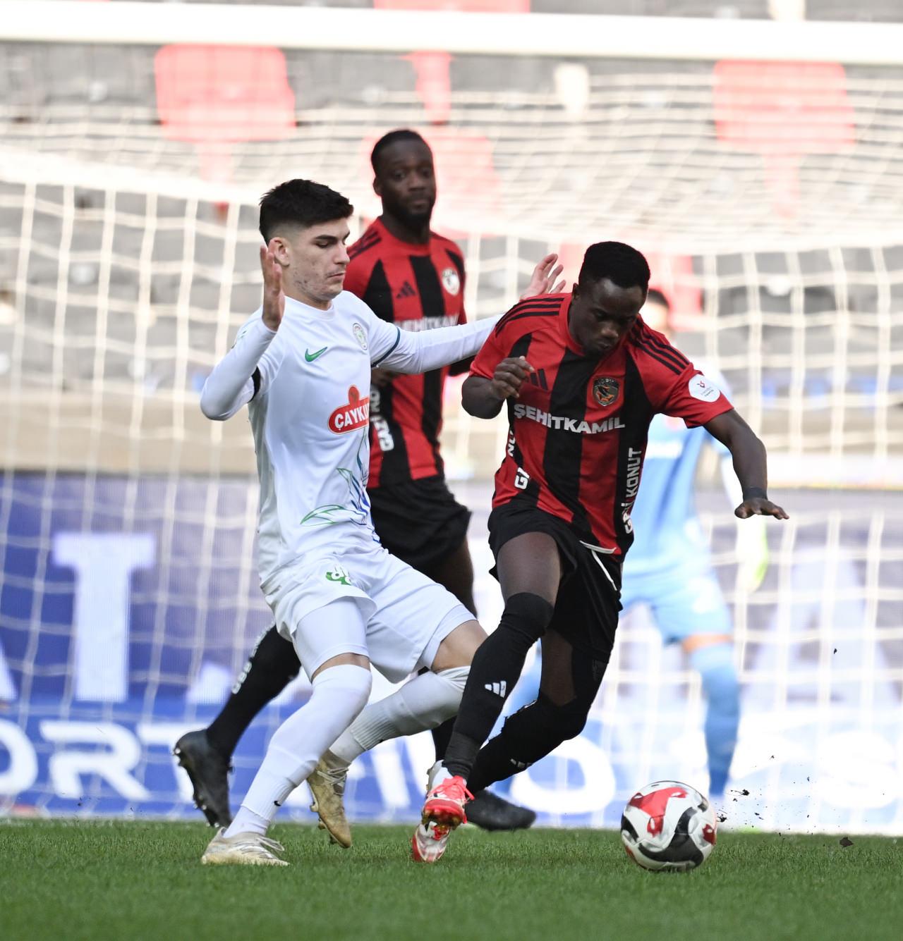 Süper Lig'de 4 gollü enfes maçta iki takım da ilki yaşadı!