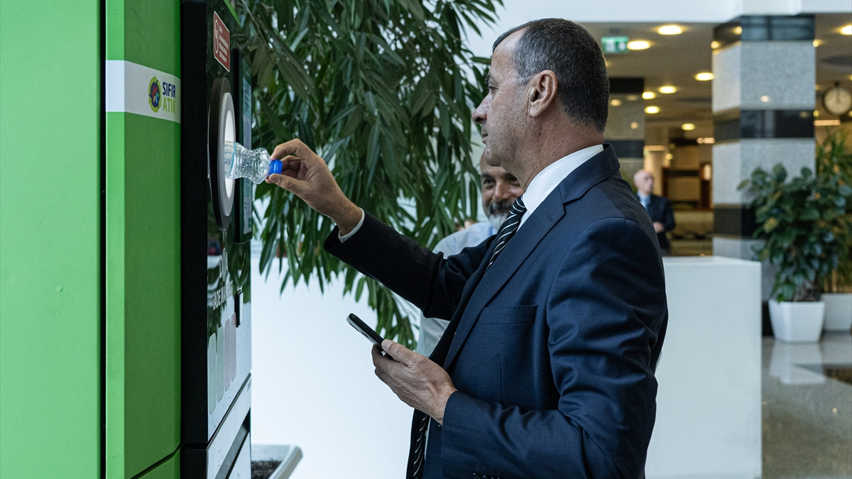 TBMM'de Sıfır Atık Hamlesi: Depozito İade Makineleri Hizmete Girdi