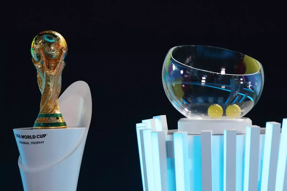 Türkiye-Romanya eşleşmesinde sürpriz tesadüf! Bir Türk oyuncu Romanya forması giyebilir