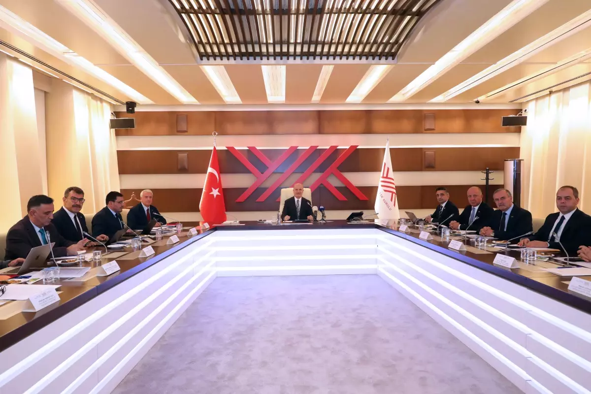 Üniversitelerde 3 Yılda Mezuniyet İmkanı ve Uygulamalı Eğitim Modelleri