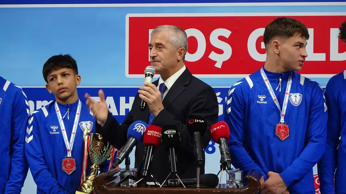 2023 Büyükler Türkiye Güreş Şampiyonası Gaziantep’te Görkemli Şekilde Başladı