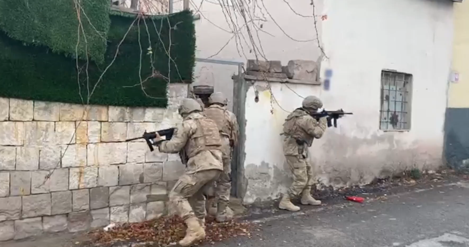 22 İlde Düzenlenen DAEŞ Operasyonlarında 92 Şüpheli Gözaltına Alındı