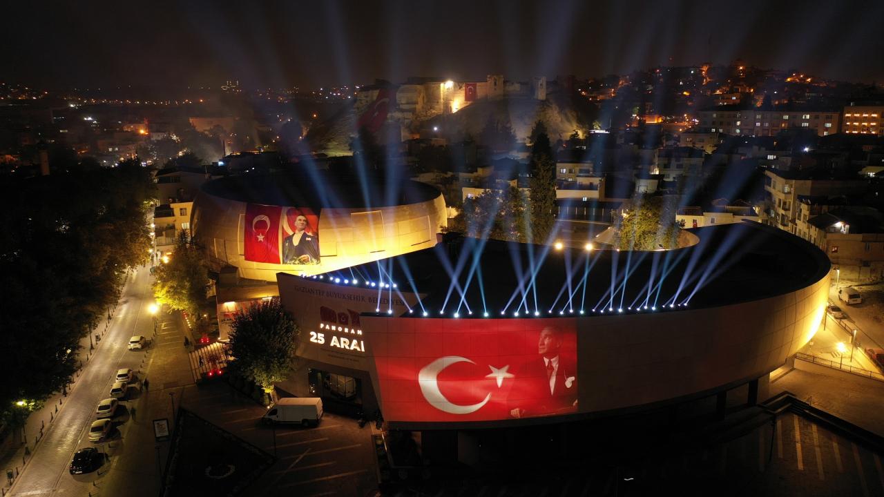 25 Aralık Panorama Müzisi'ne ziyaretçi akını