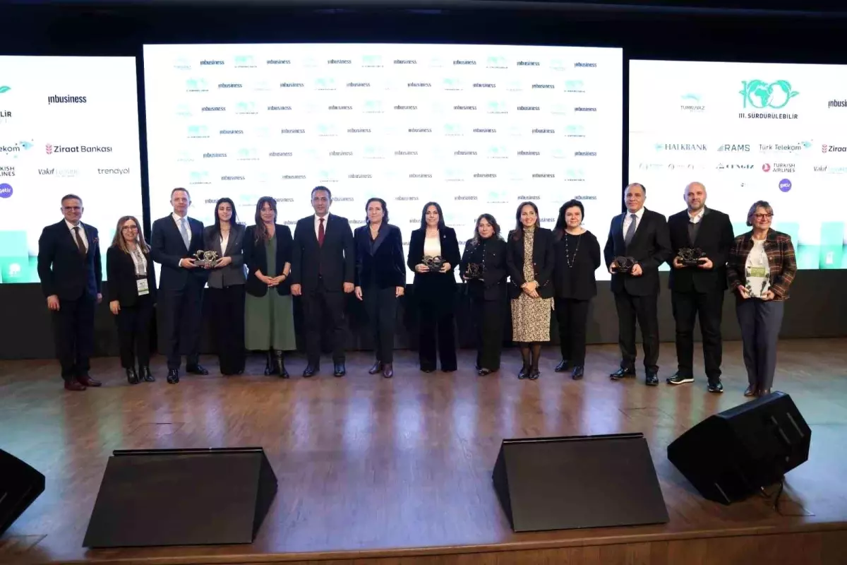 3'üncü Sürdürülebilir Yüzyıl Zirvesi'nde yeşil dönüşümün yol haritası konuşuldu