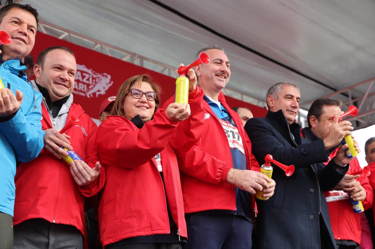 7. Gazi Yarı Maratonu heyecan ve renkli görüntülerle yapıldı