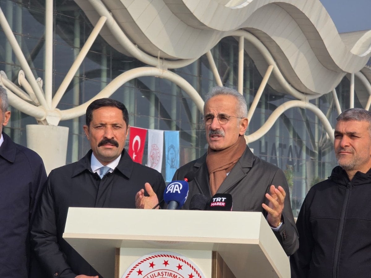 Abdulkadir Uraloğlu'ndan Hatay Havalimanı değerlendirmesi: Tüm çalışmalar 2026'da tamamlanacak