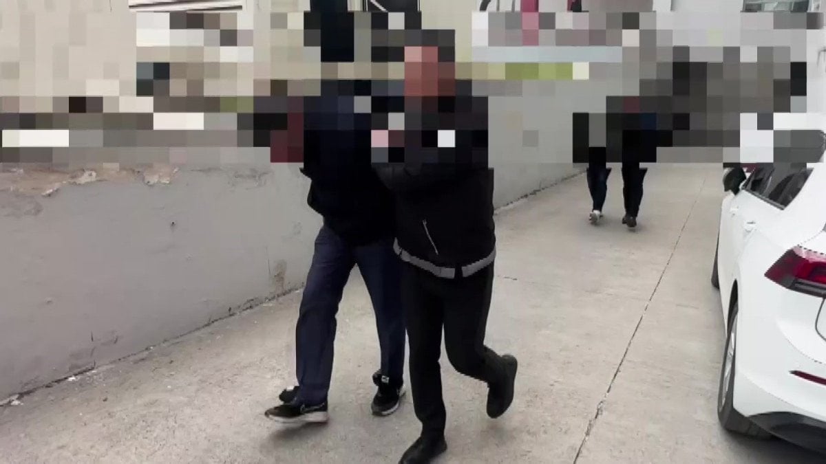 Adana'da Damacana İçinden 28 Kilo Metamfetamin Ele Geçirildi