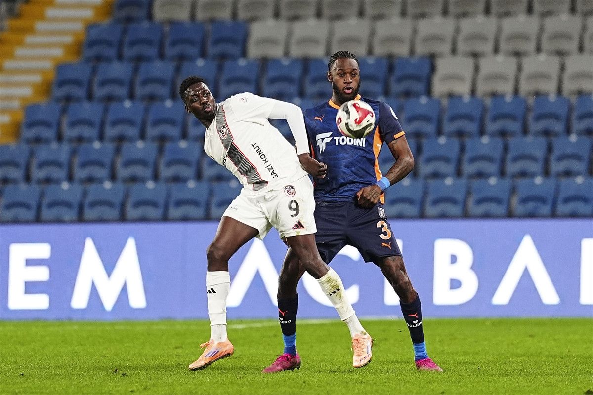 Başakşehir’den Burak Yılmaz'ın döndüğü Gaziantep'e 5 gol