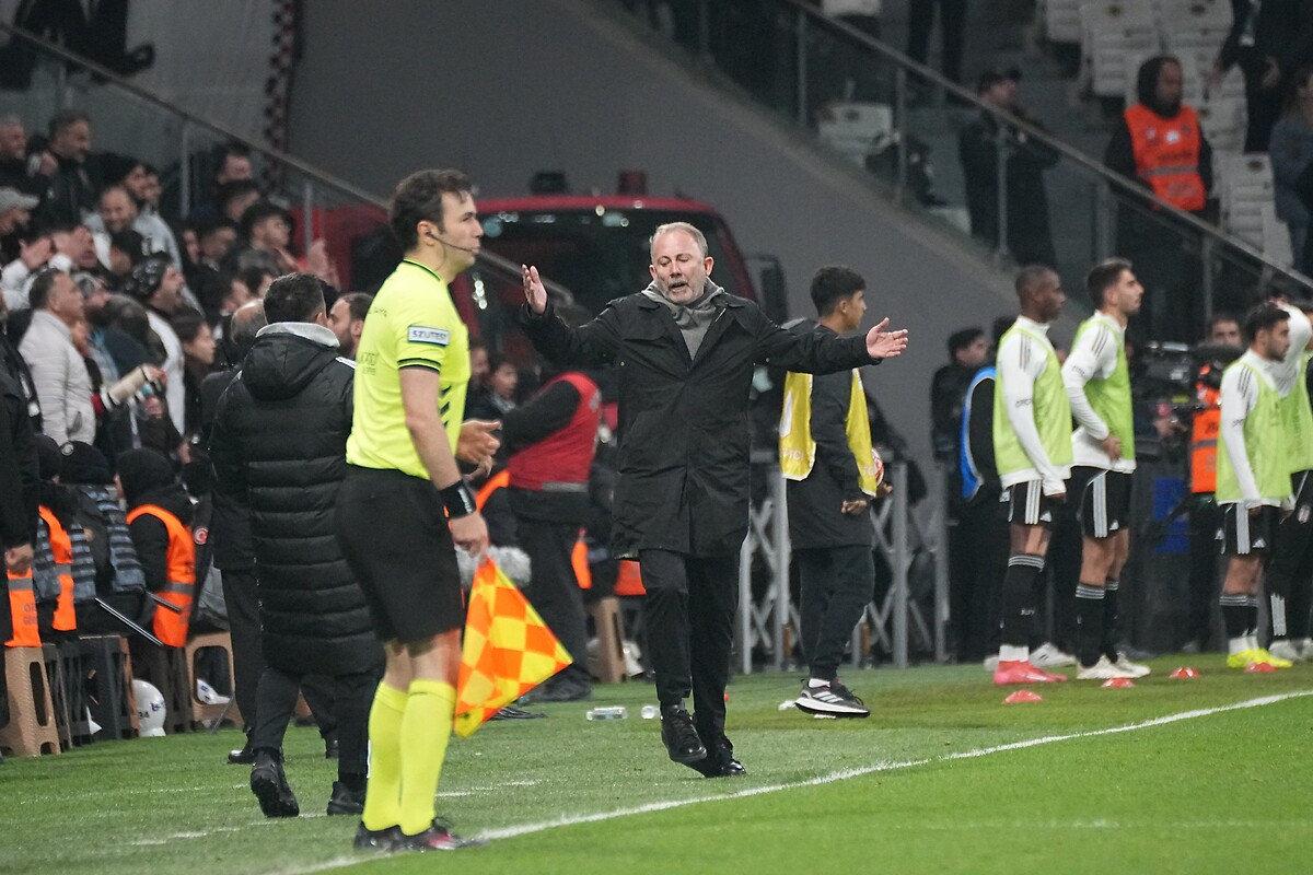 Beşiktaş Başkanı Serdal Adalı ve TFF Başkanı İbrahim Hacıosmanoğlu'nun Riva'daki Kritik Görüşmesi