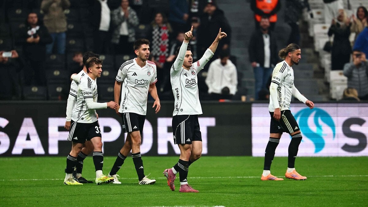 Beşiktaş Kulübeden Yeterli Katkıyı Alamadı: Sergen Yalçın'ın Değişiklik Tercihleri ve Gol İstatistikleri