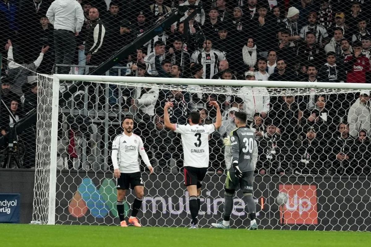 Beşiktaş Taraftarından Gaziantep FK Maçı Sonrası İstifa Tepkileri