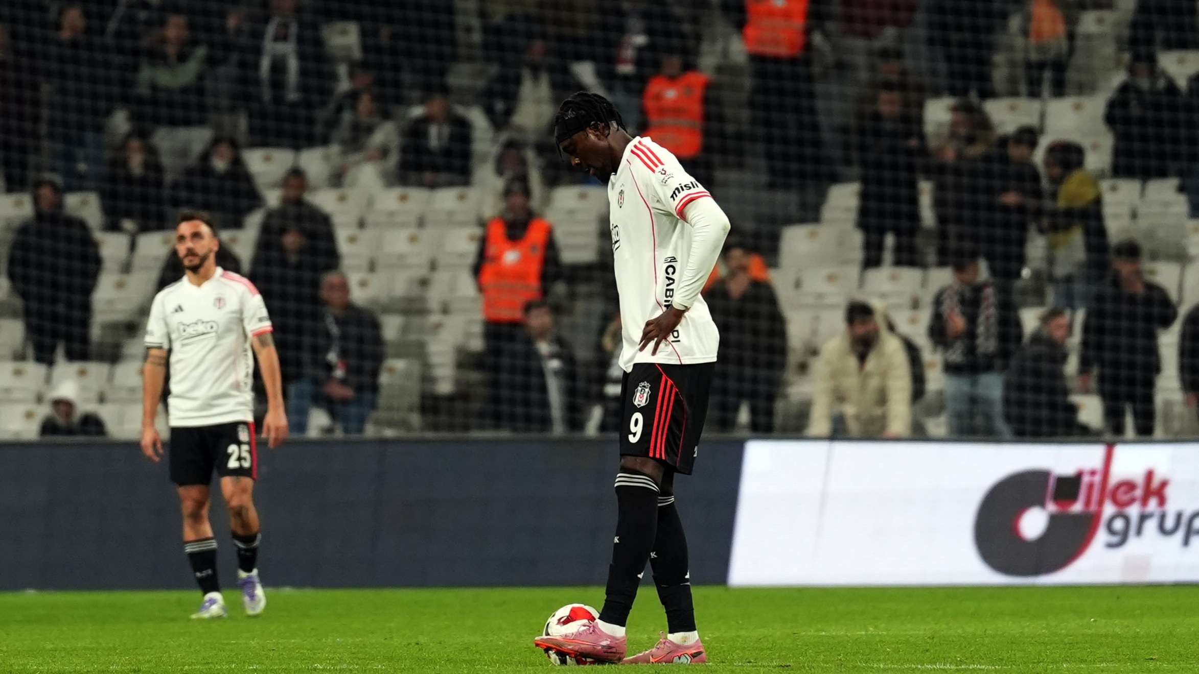 Beşiktaş'ta istikrar aranıyor! Kartal, inişli çıkışlı performansını sürdürüyor