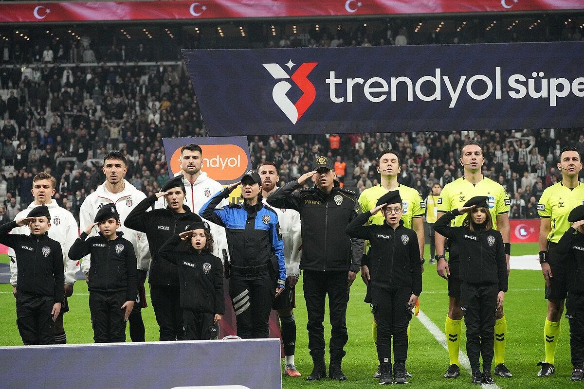 Beşiktaş'tan Şehit Polis Ailelerine Anlamlı Destek