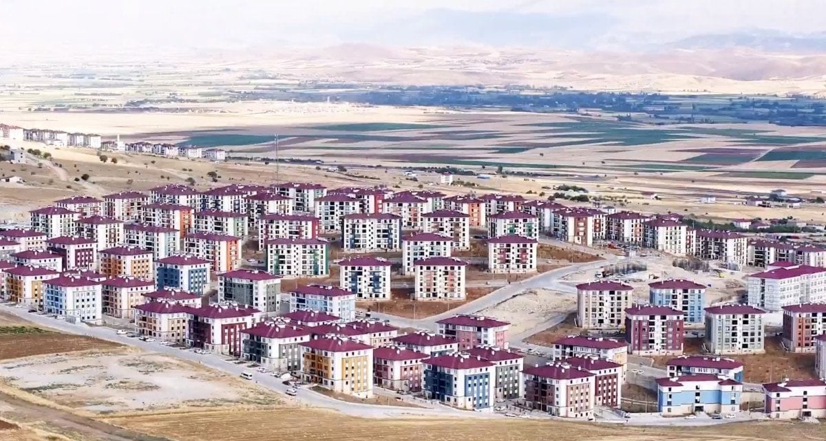 Burhanettin Duran'dan 455 Bin Konutun Teslim Etildiği Asrın İnşası Seferberliği