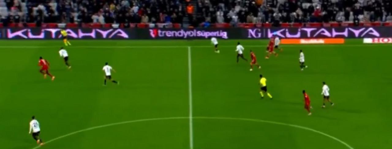 Dolmabahçe'de Ofsayt ve Penaltı Kararları Tartışması