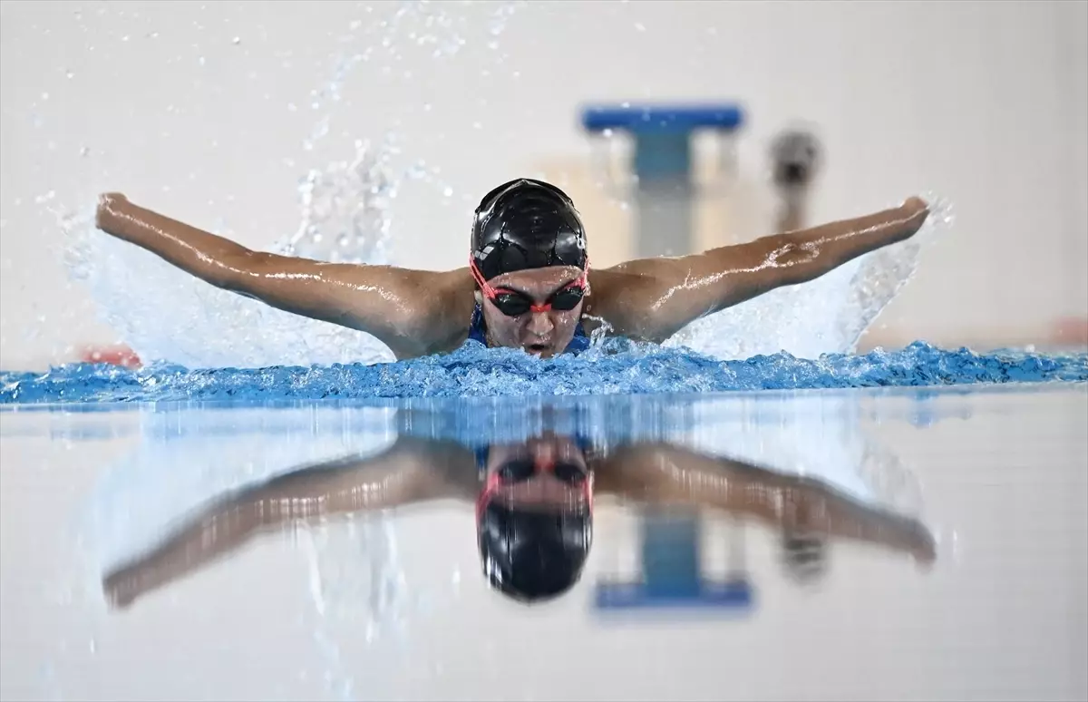 Sudan korkan engelli genç kız, yüzmede 48 madalya kazandı