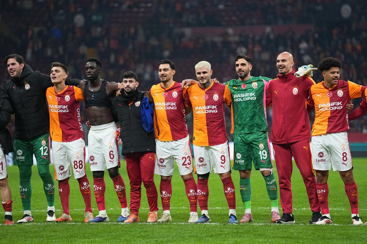 Galatasaray Süper Lig 2023-2024 Sezonu İlk Yarısını Lider Tamamladı