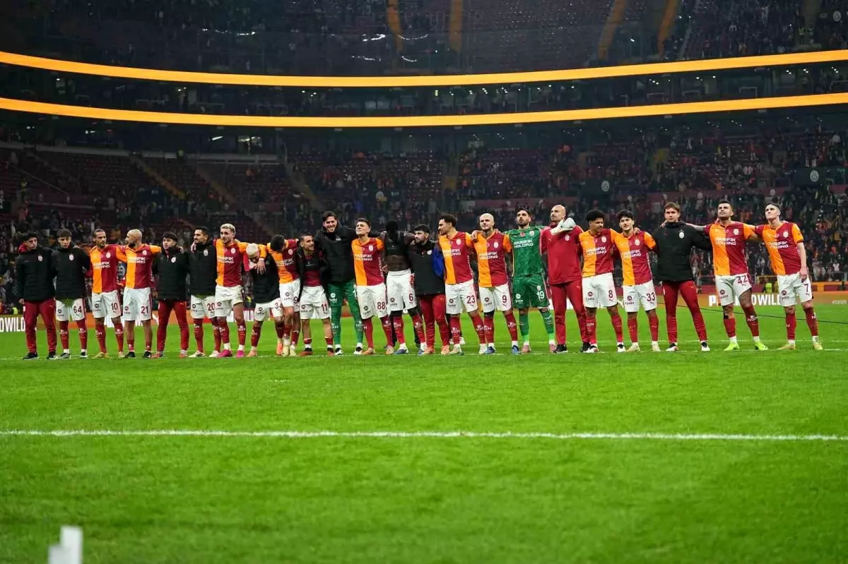 Galatasaray, Trendyol Süper Lig'in İlk Yarısını Lider Tamamladı