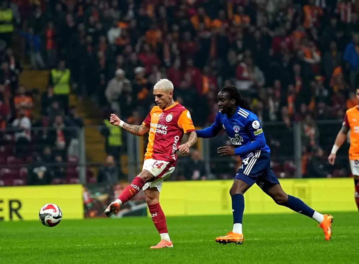 Galatasaraylı Oyuncu Lucas Torreira Çizgide: Kasımpaşa Maçında Sarı Kart Alarmı