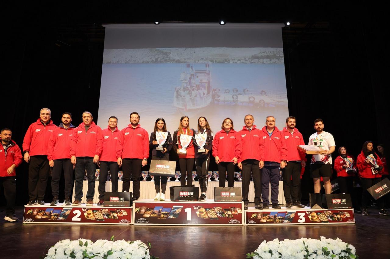 7'nci Gazi Yarı Maratonu ödülleri sahiplerini buldu