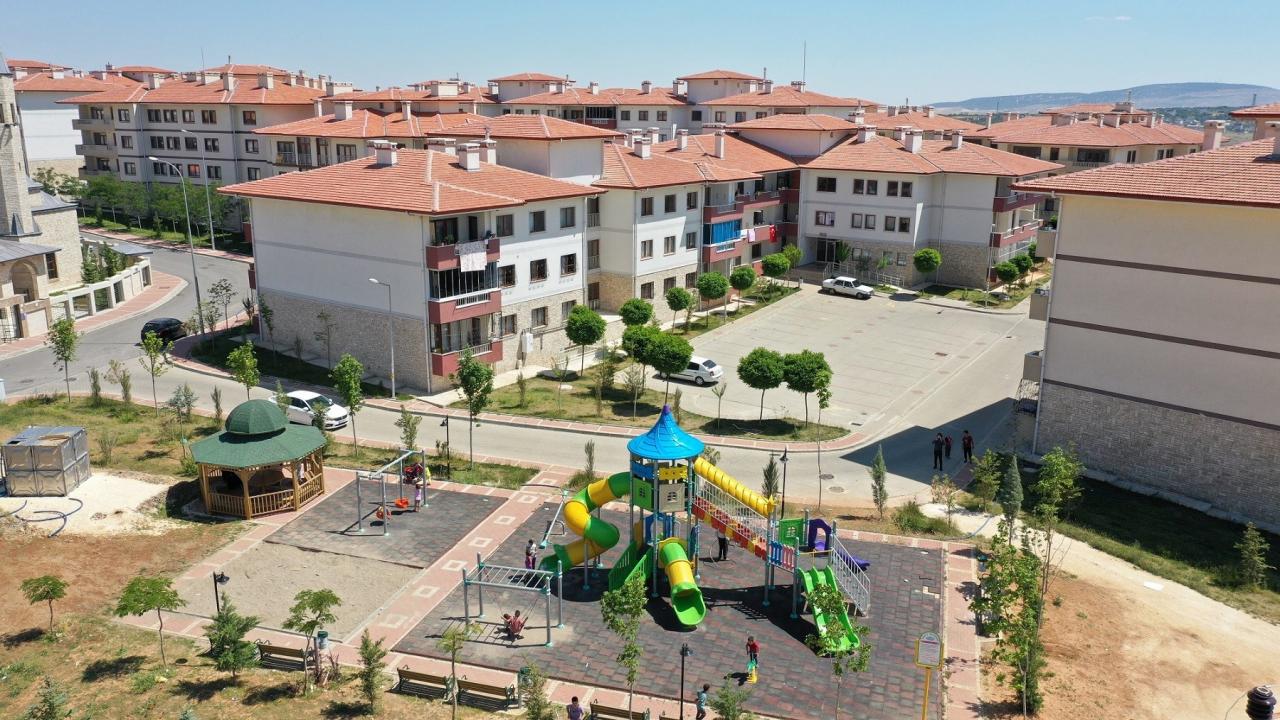 Gaziantep Büyükşehir'den Kurasız Ev Müjdesi: En Az 4 Çocuklu Ailelere Özel Konut Projesi