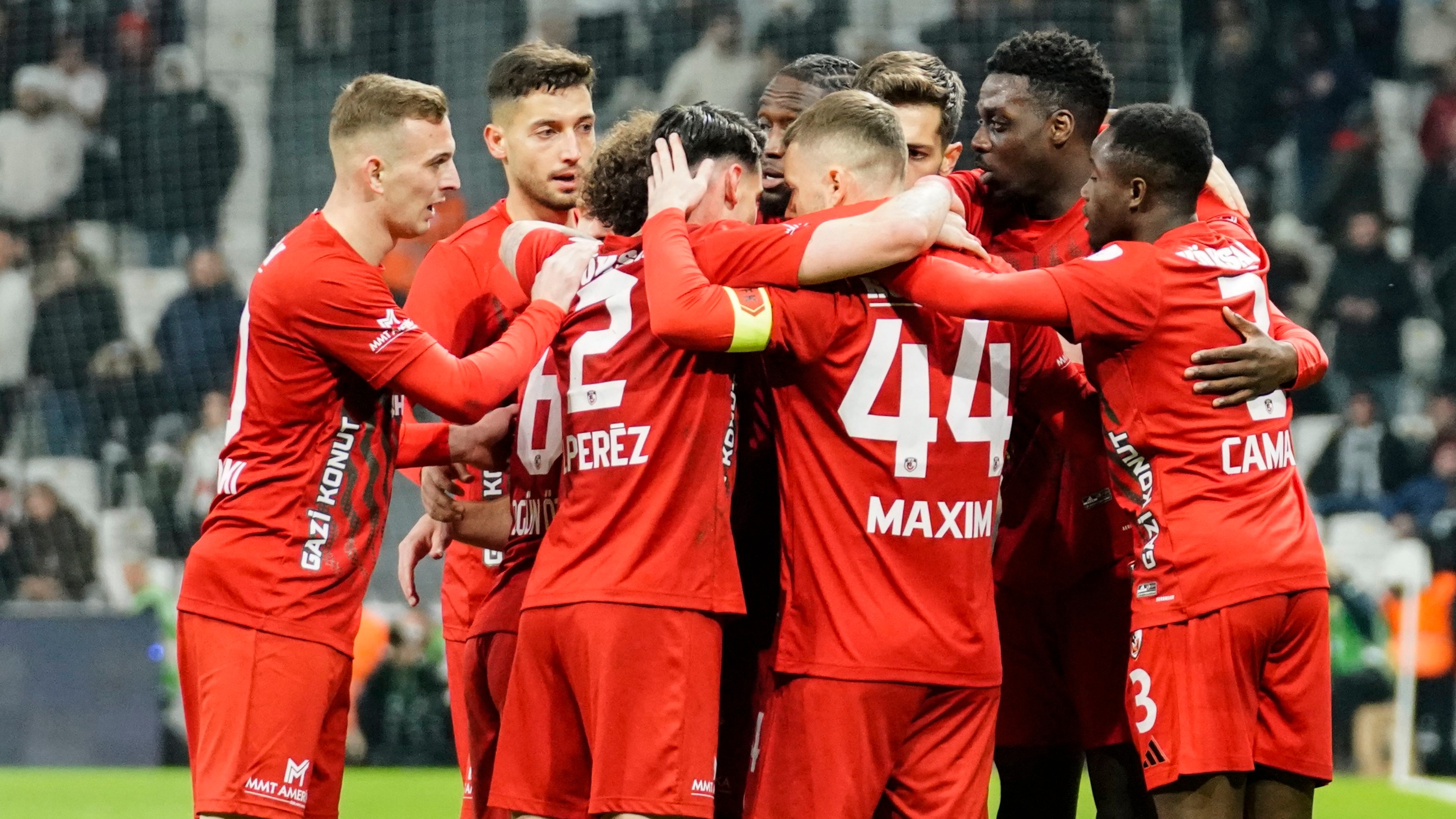 Gaziantep FK'dan Penaltı İsyanı ve Tayyip Talha Sanuç'un Yüz Kemiği Kırığı Açıklaması